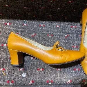 1970s Vintage Amalfi Rangoni Shoes